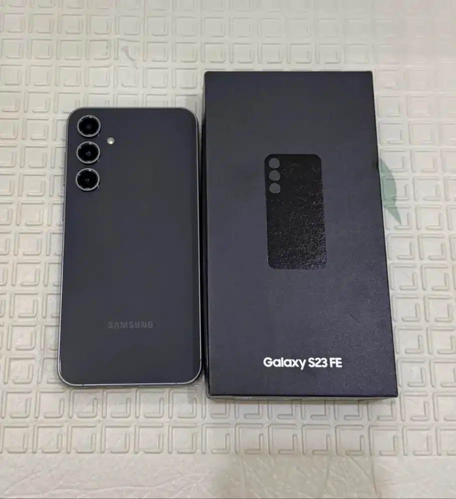 Dijual Samsung S23 FE Black 256GB Ram 8GB