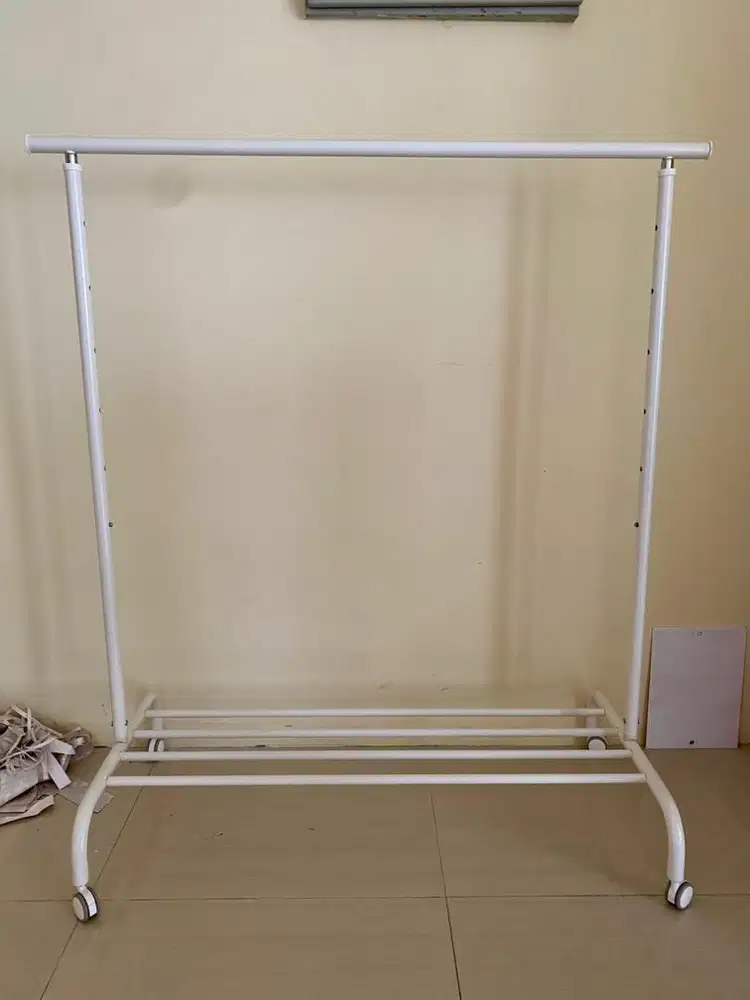 Rak Hanger baju adjustable bahan stainless steel 1x1,8m adjustable