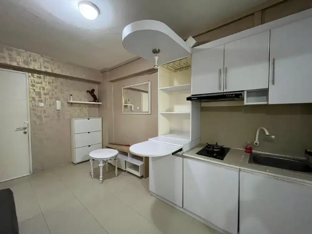 SEWA 2 BR SEMI FURNISH APARTEMEN BASSURA CITY FREE IPL JAKARTA TIMUR