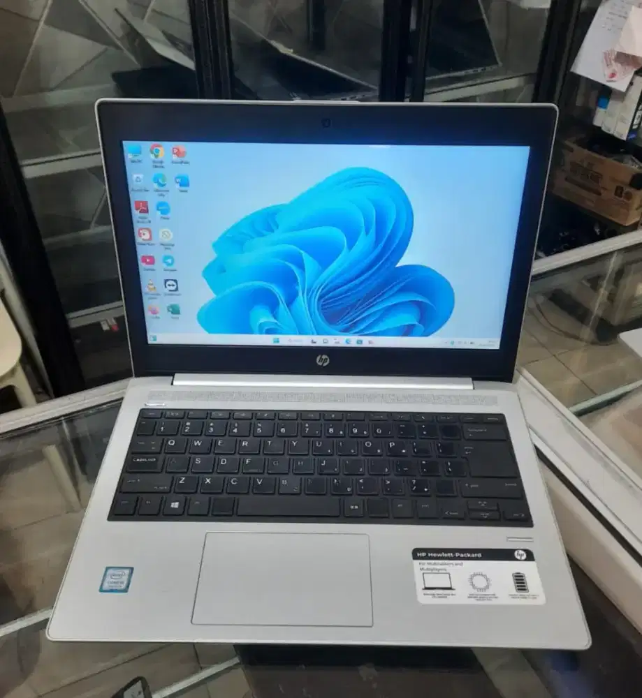HP 430 G5, core i5 gen 8, RAM 4GB, SSD 128GB
