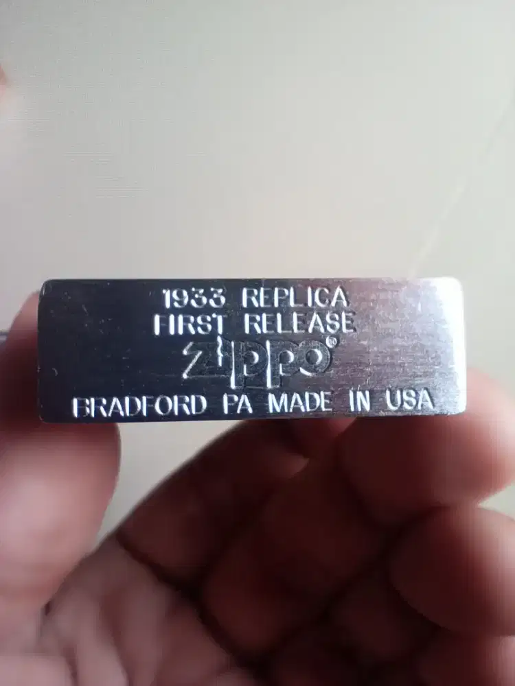 Replika Korek api Zippo 1933 keluaran tahun 2000