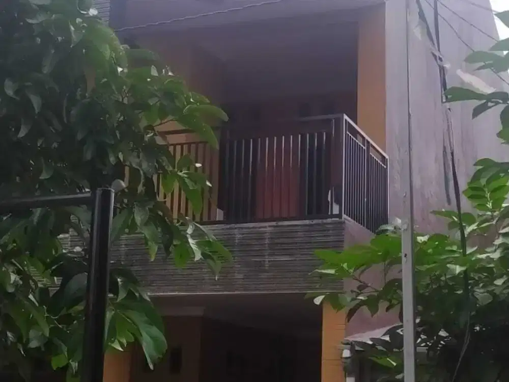 DI JUAL RUMAH 2 LANTAI PERUMAHAN BUMI RAHAYU 1