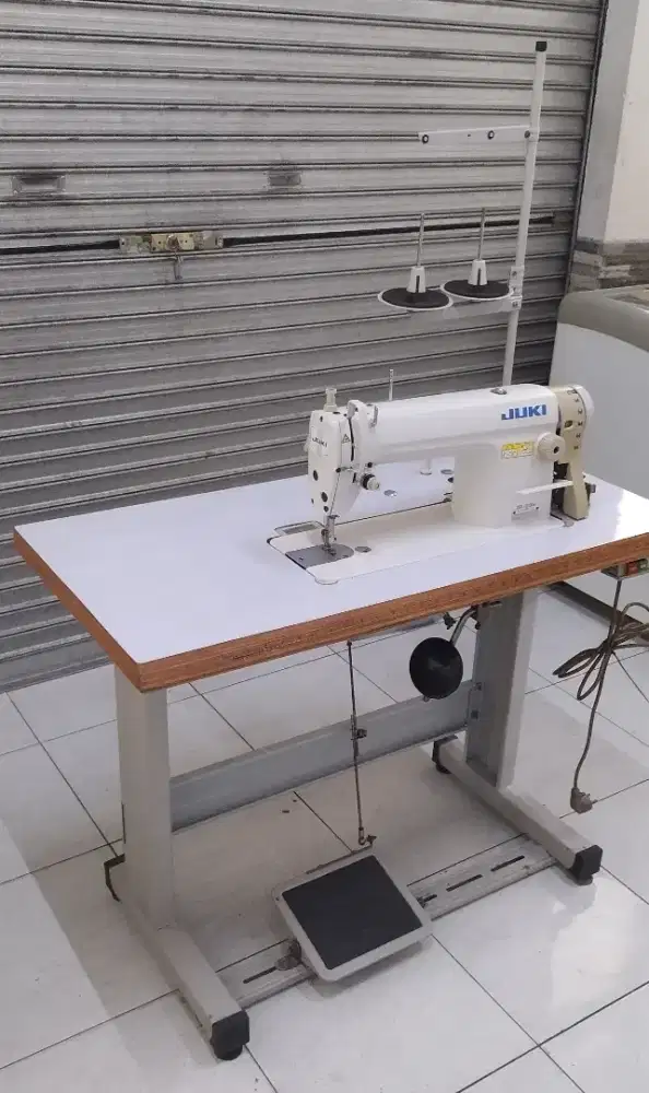 Mesin jahit Juki DDL- 8100e