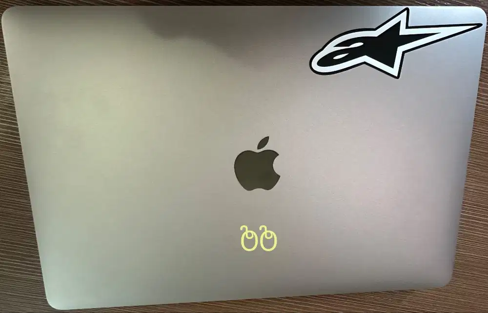 MacBook Pro 13 inci  M2 2022