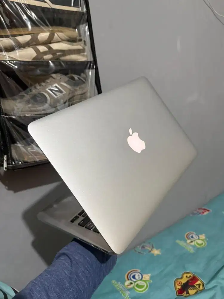 Macbook pro 2015 13inch i5