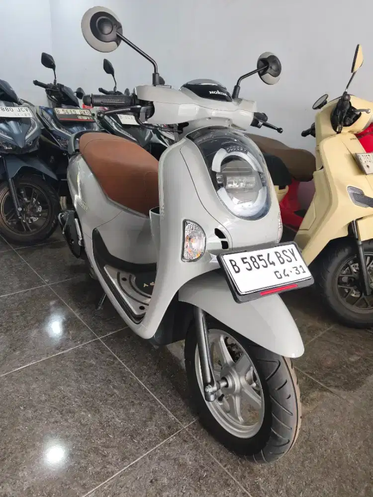 JUAL HONDA SCOOPY STYLISH GREY 2026 KM LOW 3 RB