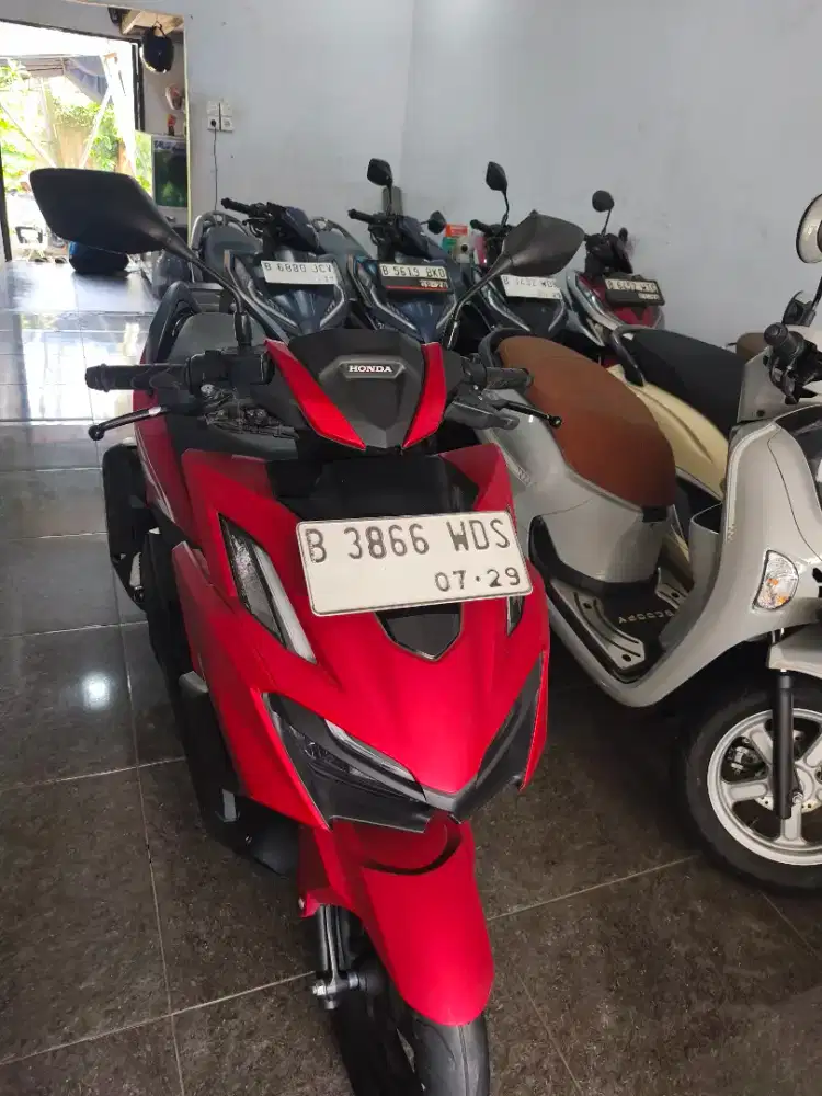 JUAL HONDA VARIO 160 CBS 2024 KM LOW 9 RB