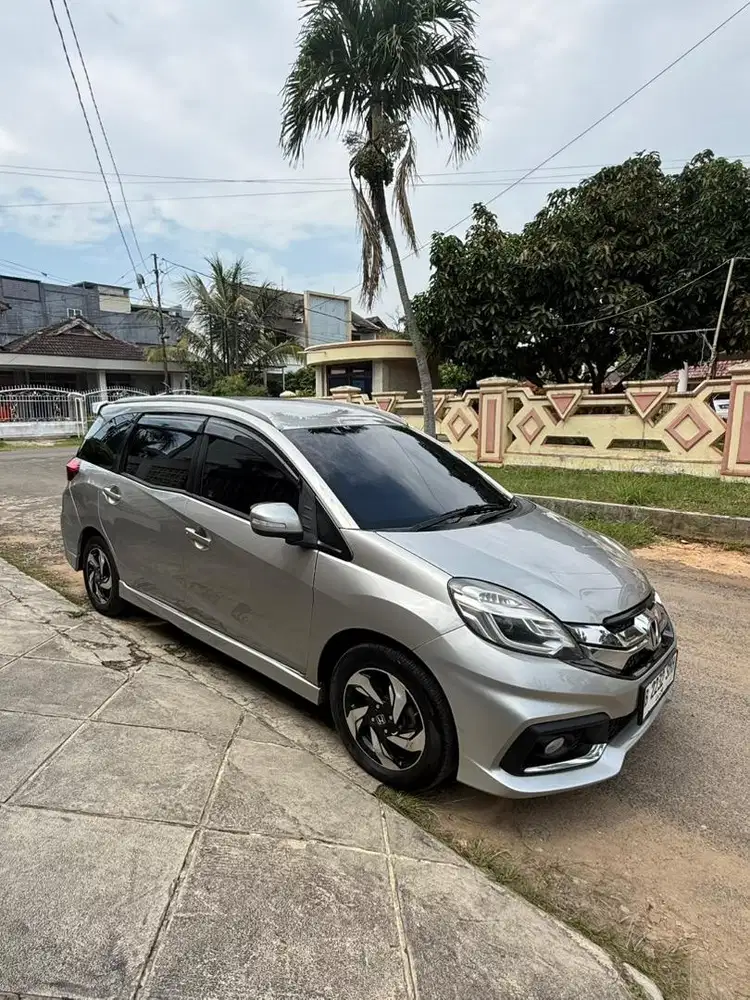 Honda Mobilio RS A/T 2015