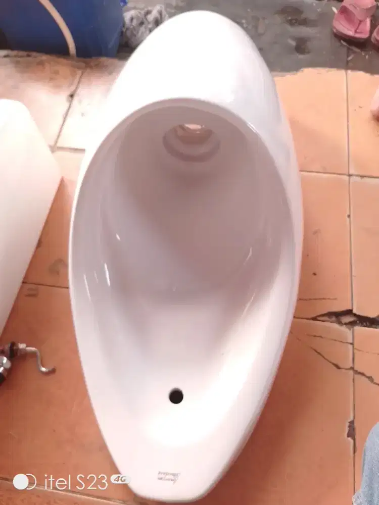 URINAL/TEMPAT KENCING PRIA MERK AMERICAN STANDARD