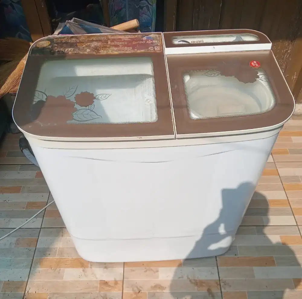 Mesin cuci akari 2 tabung