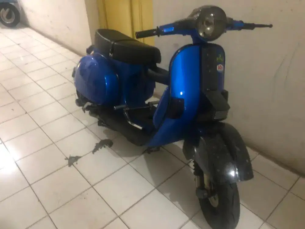 Vespa PX 150 Biru