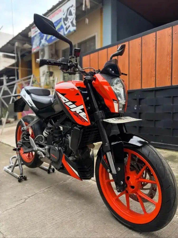 KTM Duke 200 CBU