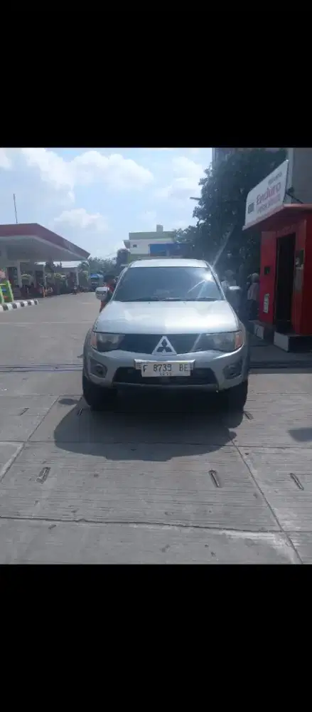 Jual triton 2011
