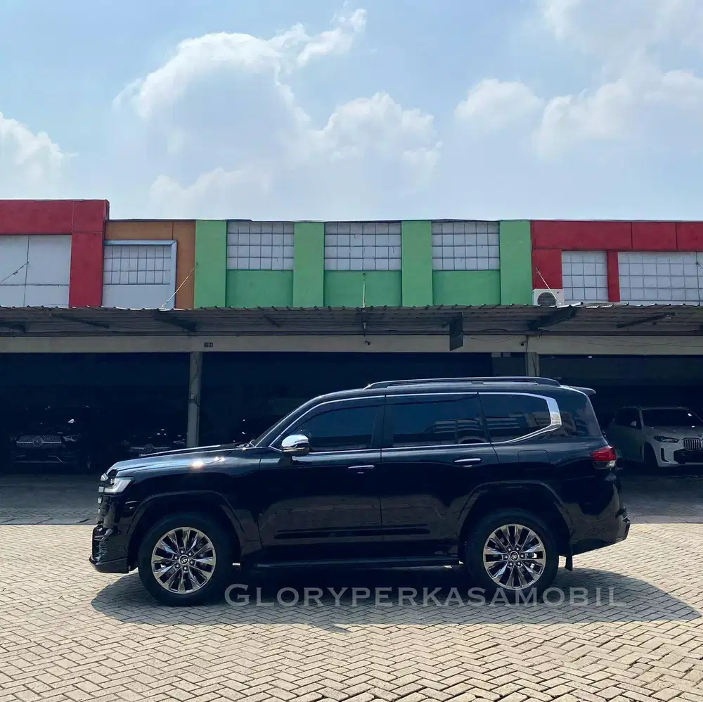 Toyota Land Cruiser 300 VXR 2024/ 2025 KM 1rb ANTIK Toyota LC300