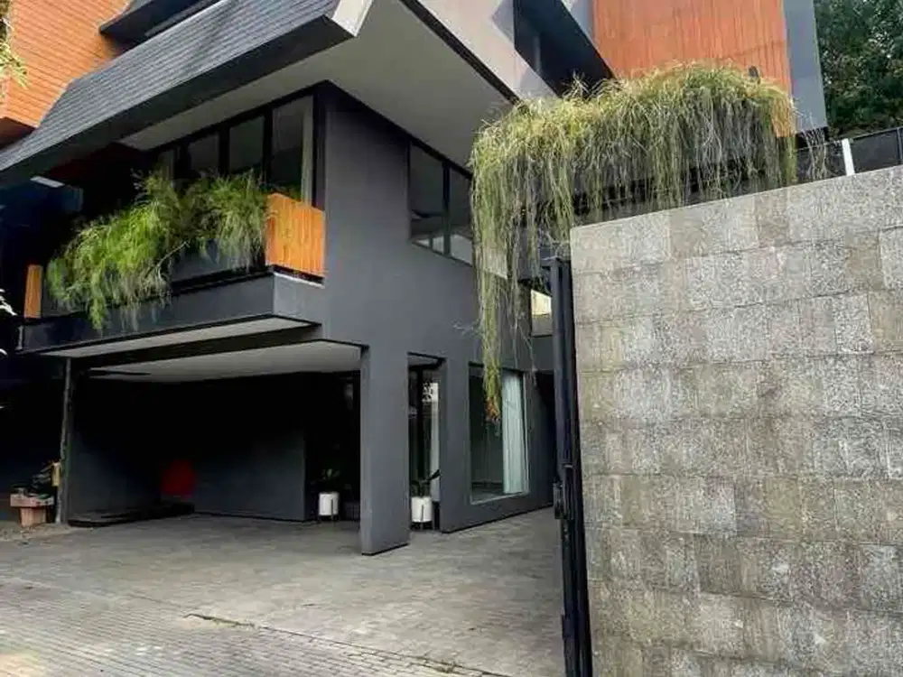 Jual Brand New Townhouse Modern Tropis 224m2 di Kemang Dalam