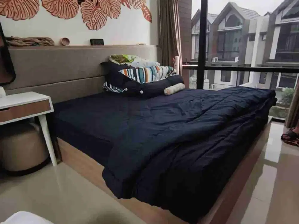 rumah 3 lantai full furnished 4,5x10 full water heater