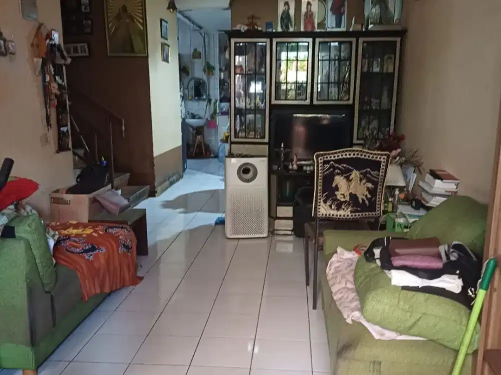 dijual rumah hadap timur taman palem lestari