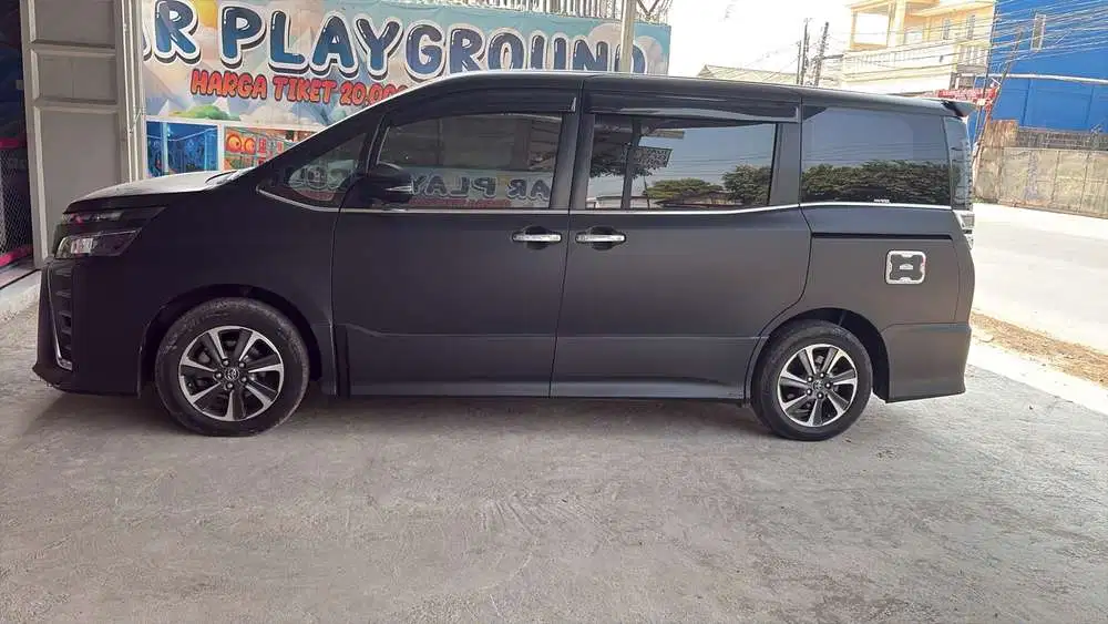 Toyota Voxy 2018 Bensin