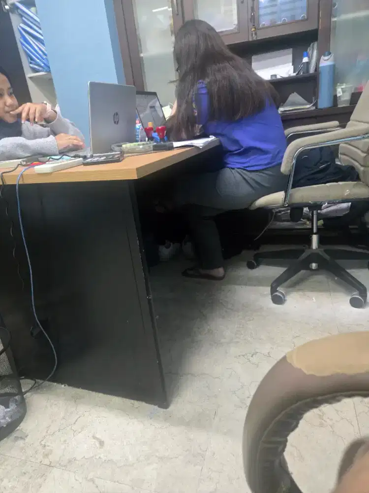 Finance perempuan  buat perusahan textile lokasi manga dua