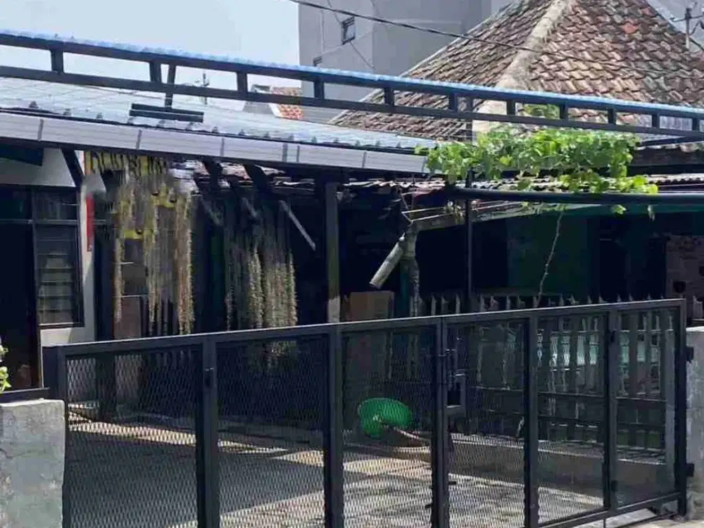 rumah lama terawat di muararajeun sayap Supratman murah untuk tinggal kosan bandung