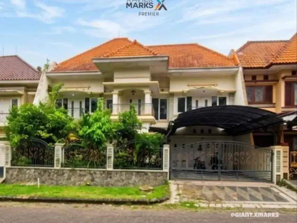 Rumah mewah dekat kampus Brawijaya di permata jingga Lowokwaru Malang