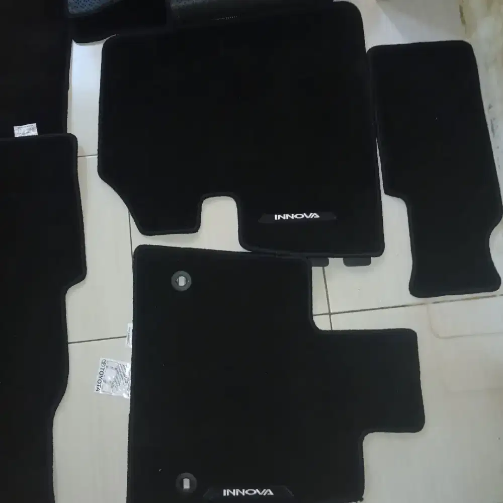 Karpet Inova zenix