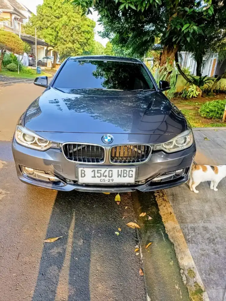 BMW 320i 2.0 Sport NIK 2015