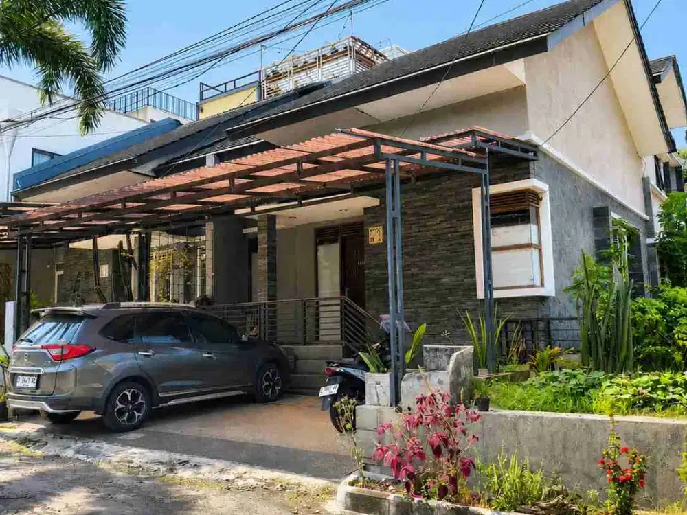 rumah hoek pesona pasteur dekat kampus maranatha