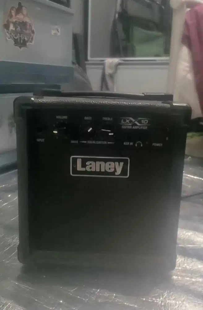 Ampli Gitar Laney LX10