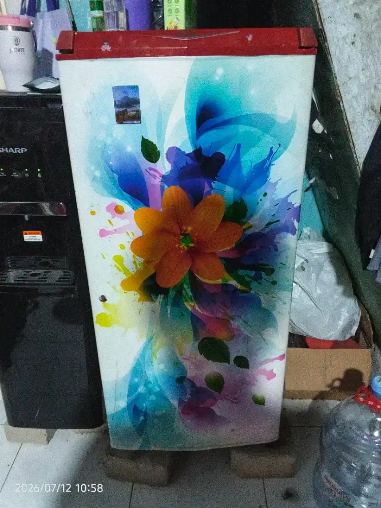 Jual murah aja NEGO bisa, kulkas merk SANYO