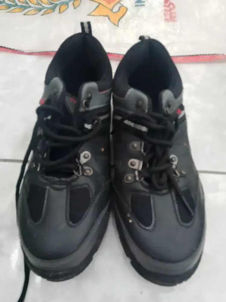 Sepatu Septi kerja