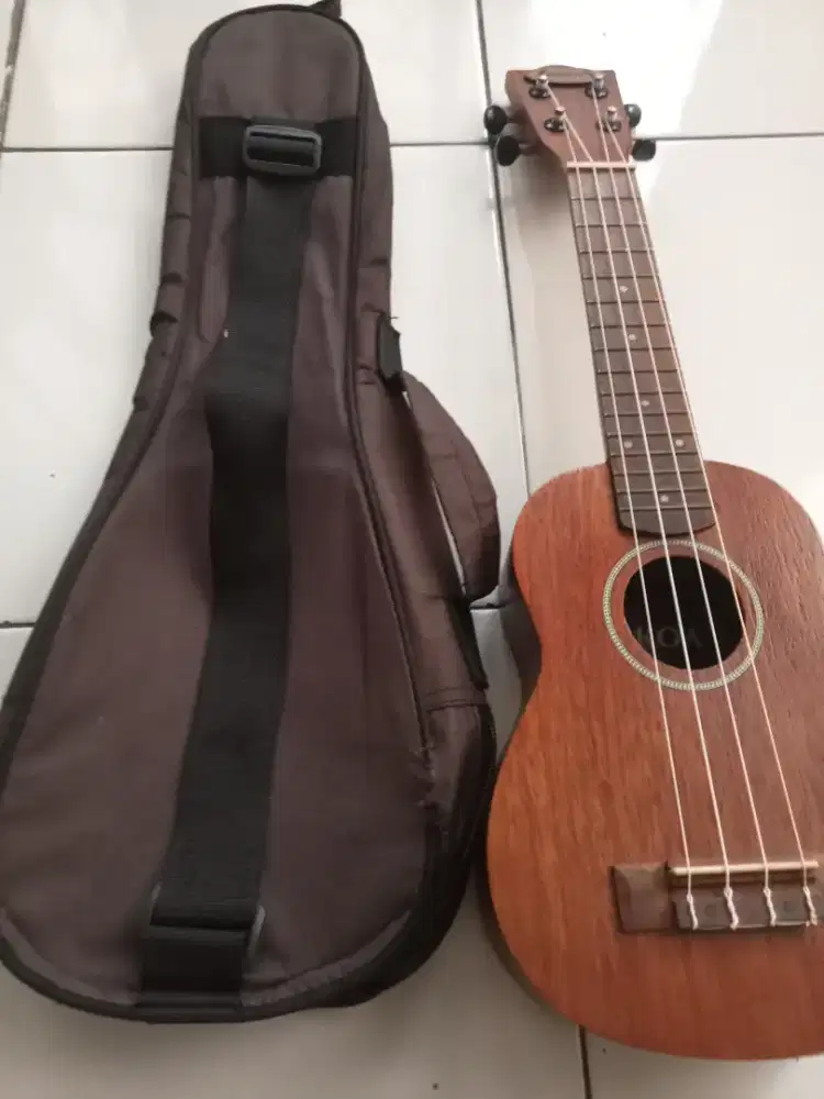 Gitar ukulele  siap pakai