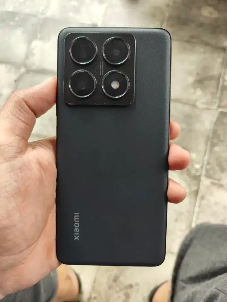 Xiaomi 14t pro 12/512 garansi sampai april 2027