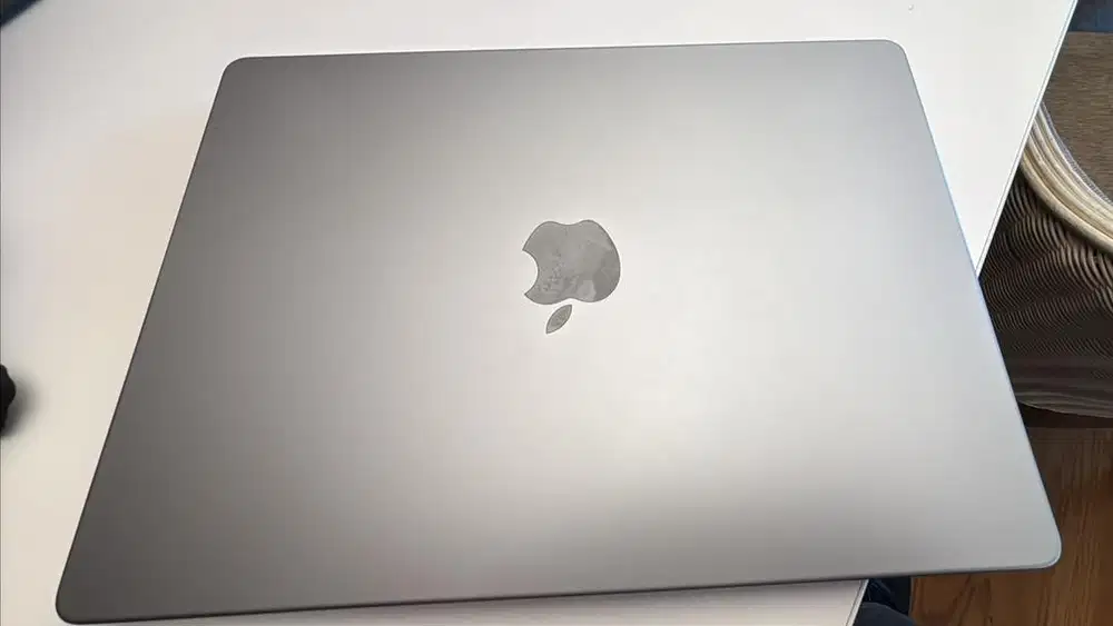 Macbook Pro M3 14 8/512 Like New
