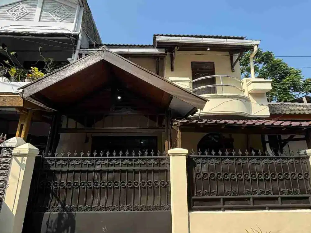 rumah 2 lantai siap huni komplek Riung bandung cipamokolan dkt RSAI
