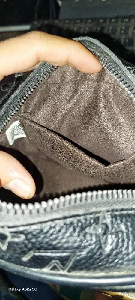 Tas wanita Louis Vuitton
