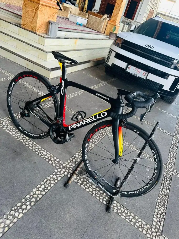 SEPEDA ROADBIKE PINARRILO DOGMA F10 FULL CARBON