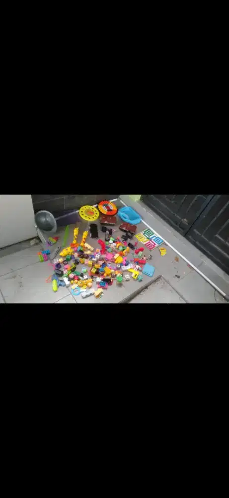 Di jual semua macam barang kesenangan anak untuk main dll wa dan hp