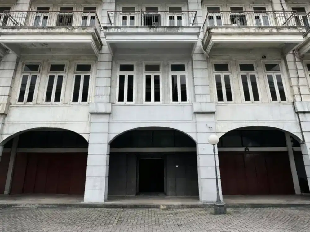Dijual Ruko Siap Huni Komplek Graha Niaga Jalan Putri Hijau