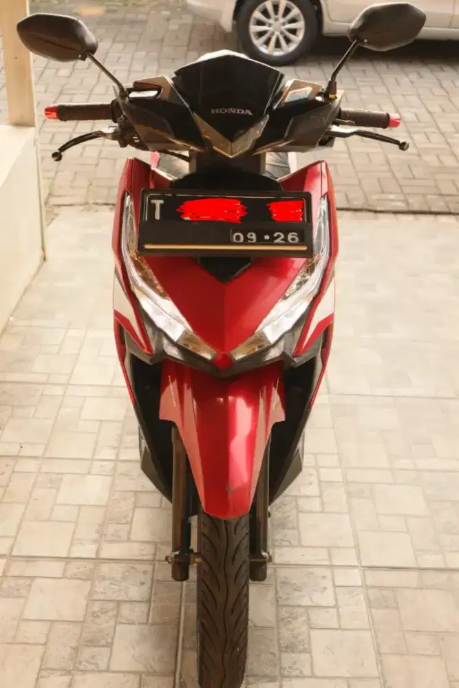 Vario LED 125 tahun 2015