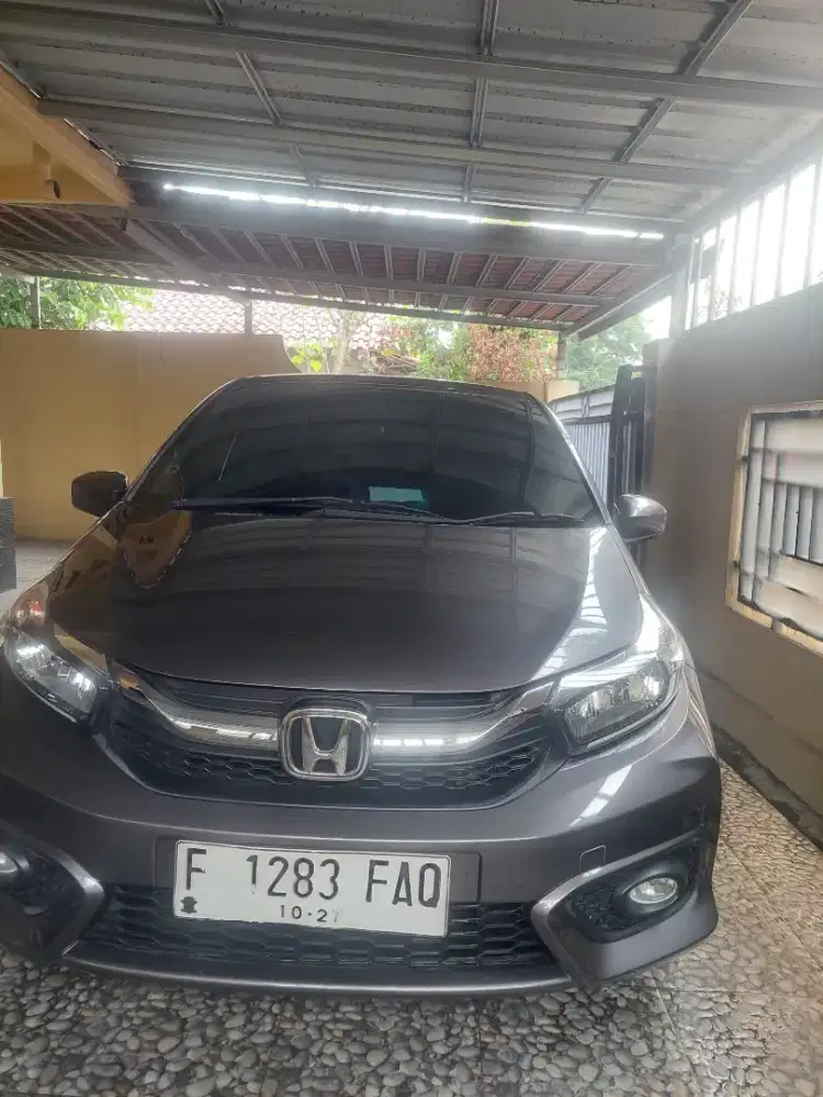 Brio Satya E 2022 Abu Abu Metalic Plat F Kab Automatic