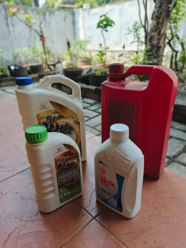 Botol - Galon Oli Bekas