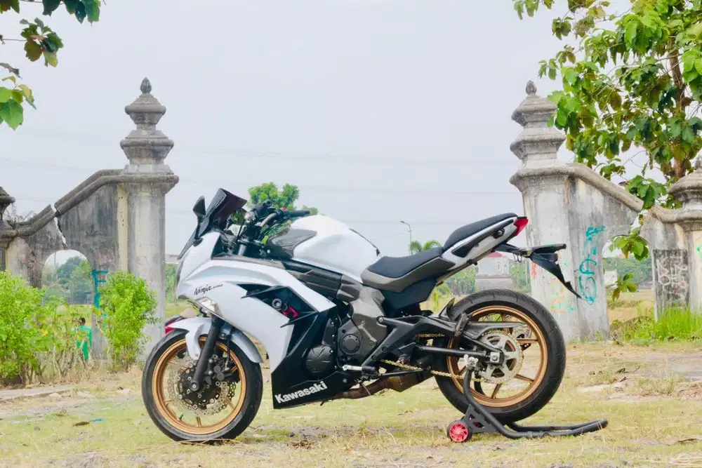 Kawasaki er6f er6n 650 like new mesin kering unit mulus siap gass