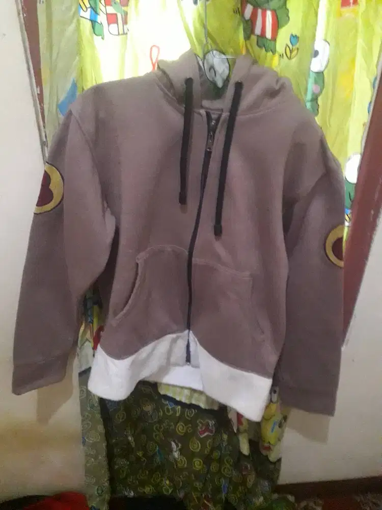 jaket hinata yang ada di anime naruto