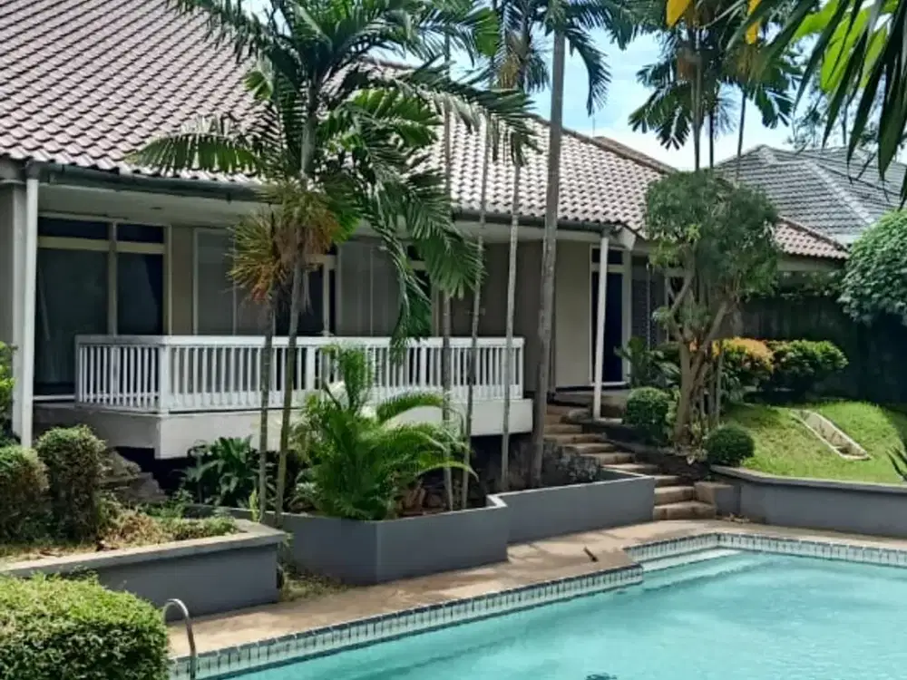 Rumah Mewah di Kemang Jakarta Selatan – LT 1.052m², SHM, Kolam Renang & Taman Luas, Rp26 M