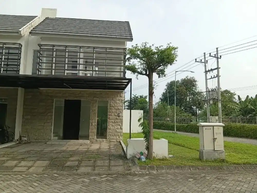 Investasi properti terbaik di pusat kota Sidoarjo!  Dijual rumah tipe sudut di Mutiara City Cluster Monaco