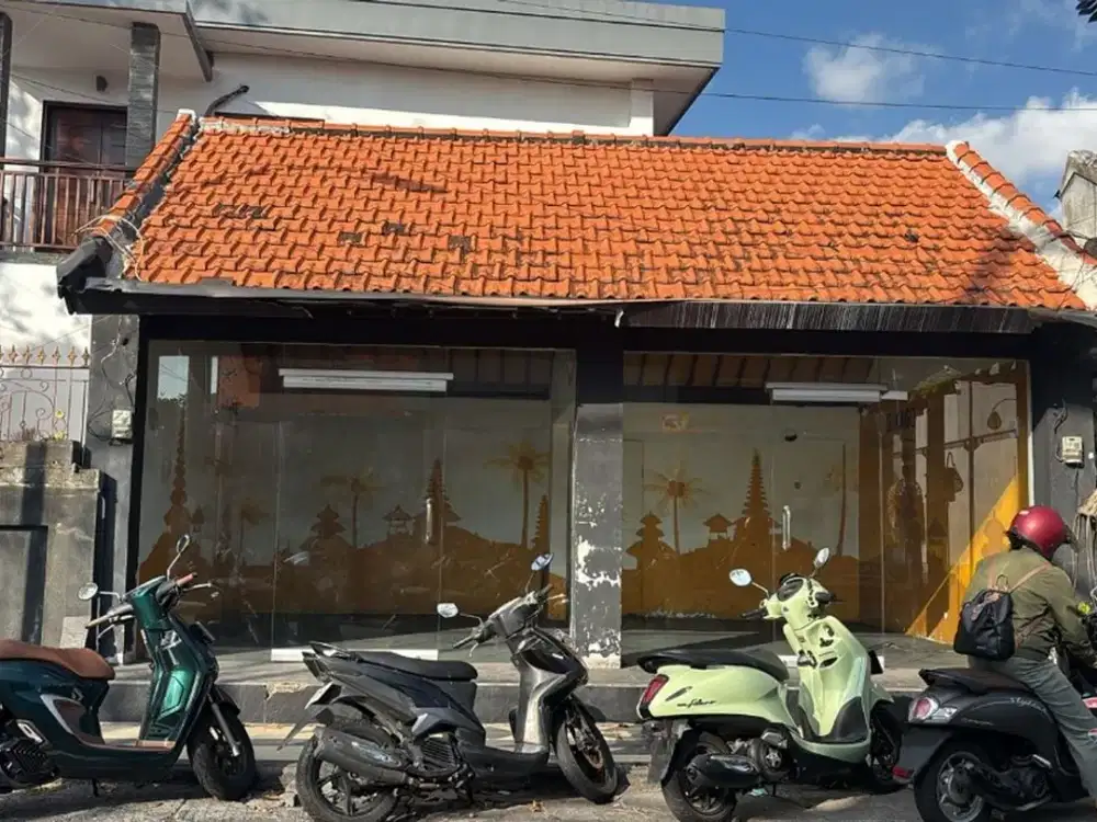Ruko Strategis Disewakan, di High Foot Traffic Area Seminyak