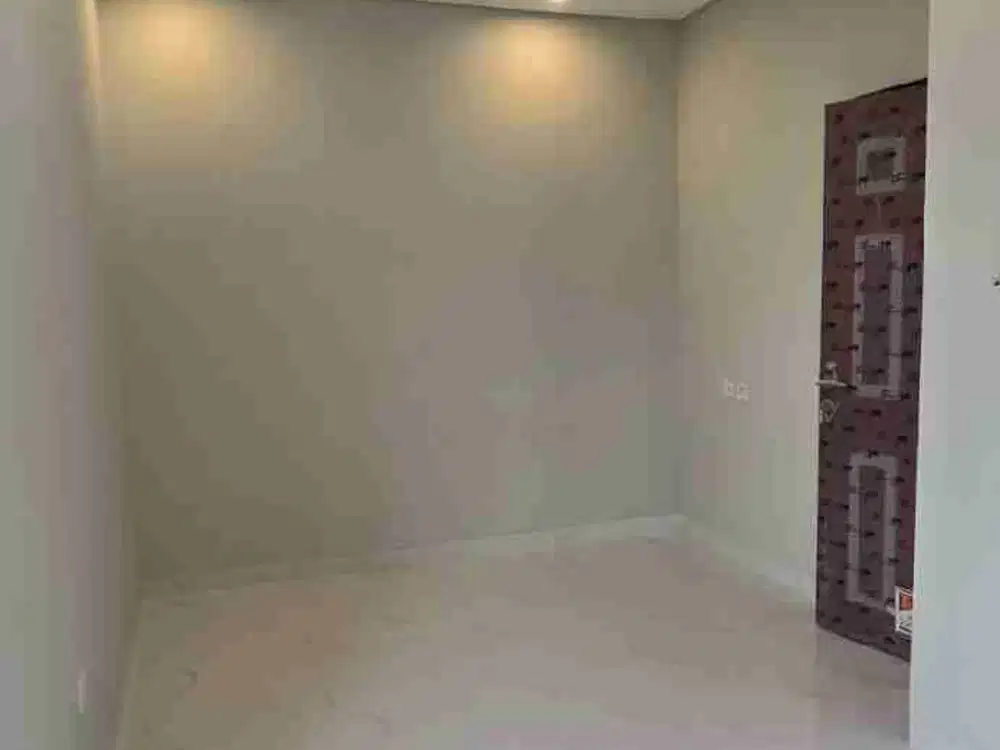 Dijual Rumah 2 Lantai Siap Huni Bangunan Baru Harga dibawah 1 Miliar Lokasi strategis di Lubang Buaya Jakarta Timur