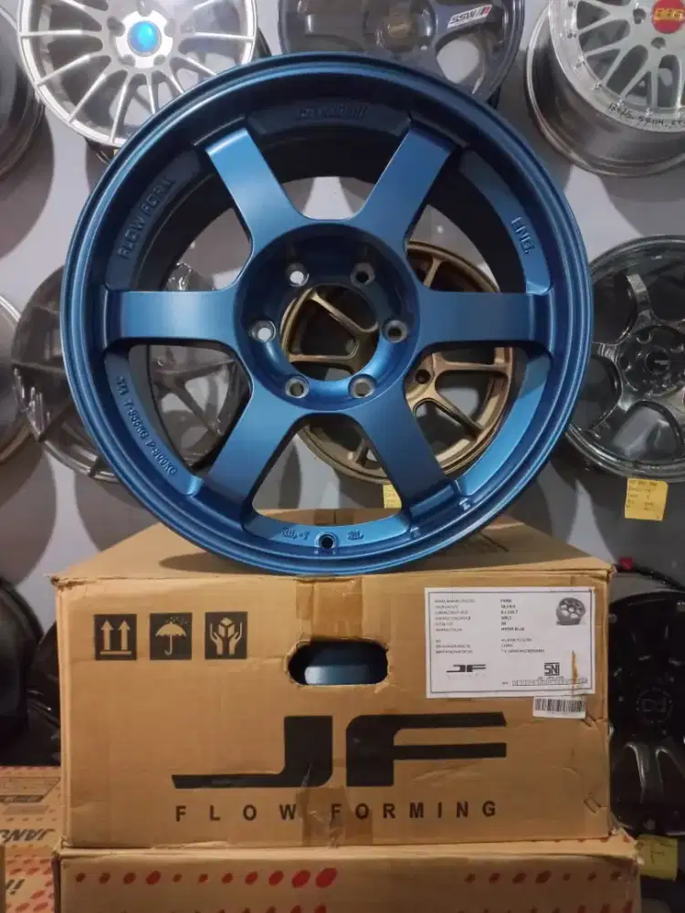 Velg te37 r18 6x139.7 lbr8 et20