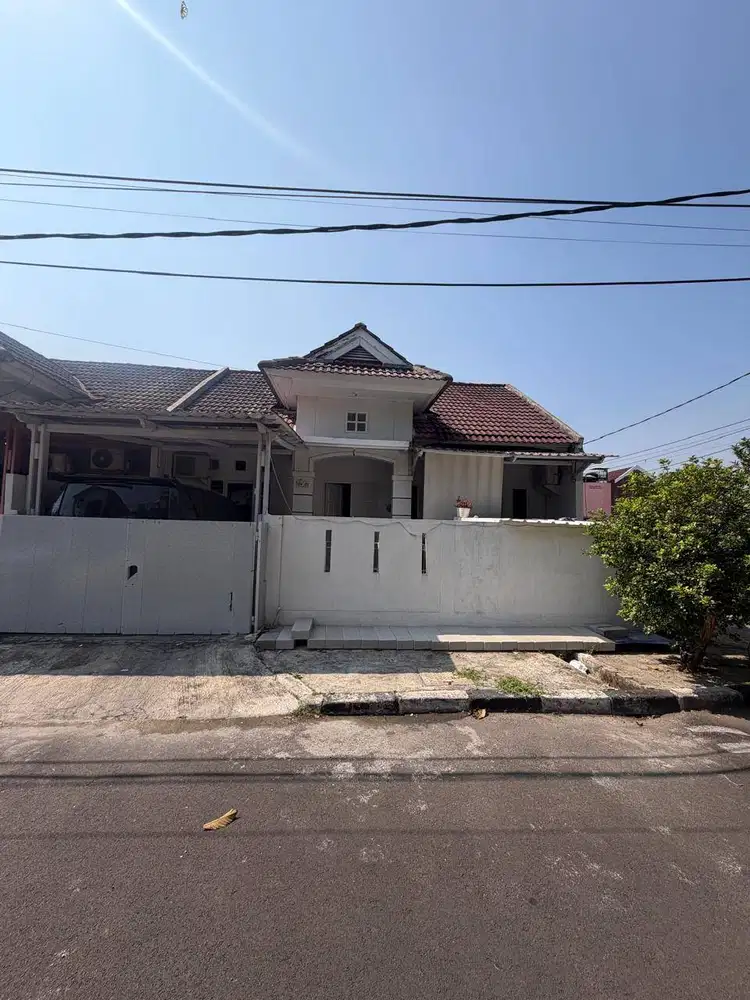 Rumah Nyaman DIJUAL CEPAT , Lokasi Bagus TIDAK BANJIR !!